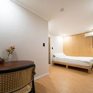 Ssh Lk Hostal