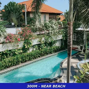 https://casa-artista.hotelsseminyak.net