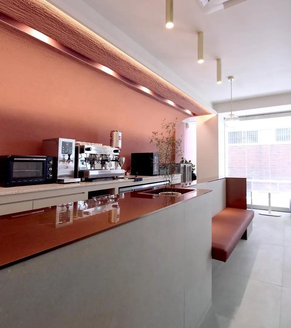 Tong Tong Petit Hotel Seoul 3*,